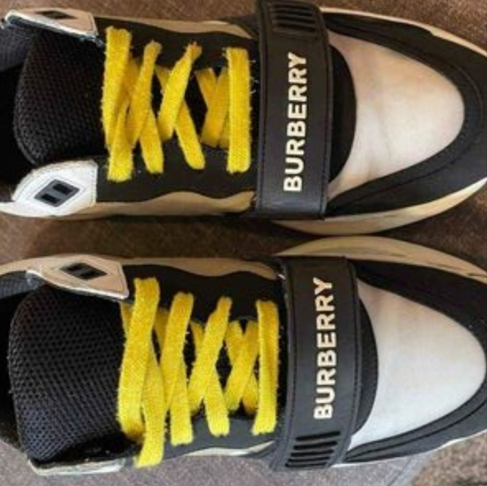 Burberry panelled low-top sneakers